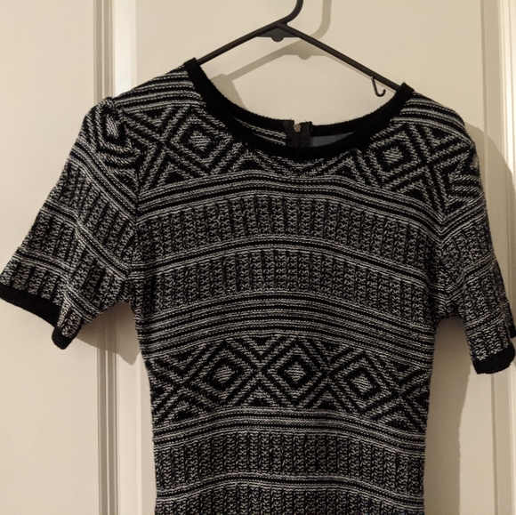 Patterned dress - Picture 4 of 5